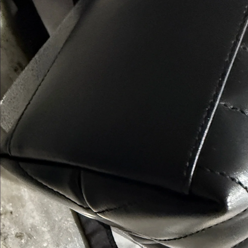 Saint Laurent Black medium Lou Lou - Picture 10 of 16